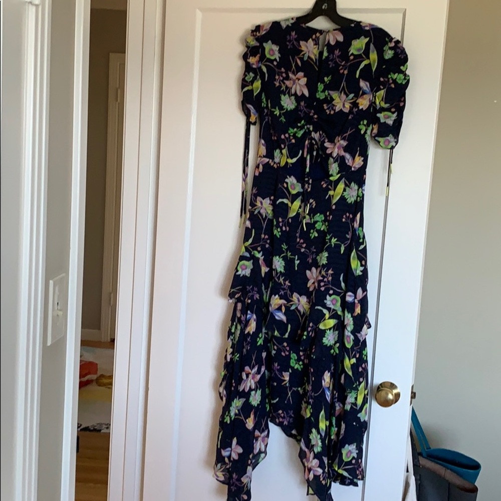 Dress - Picture 7 of 8